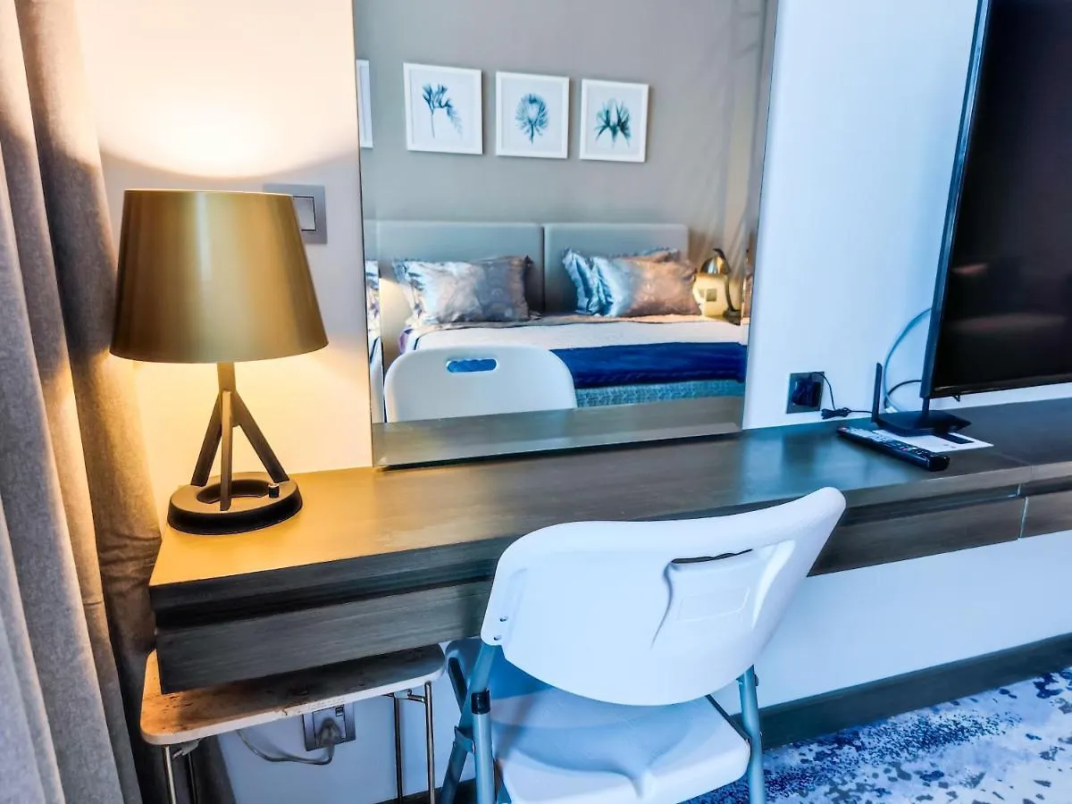 Damac Prive - Xinyi Holiday Homes Dubai 0*,  United Arab Emirates